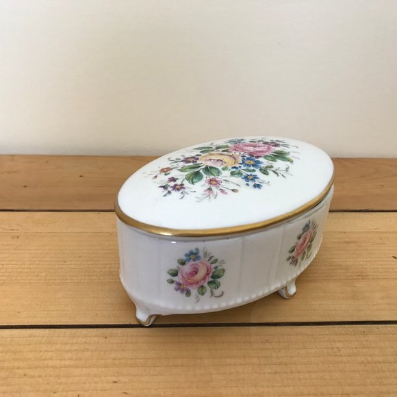 Gerold-Porzellan Footed Oval Trinket Box with Lid Porcelain Rose Flower Design - Picture 2 of 8